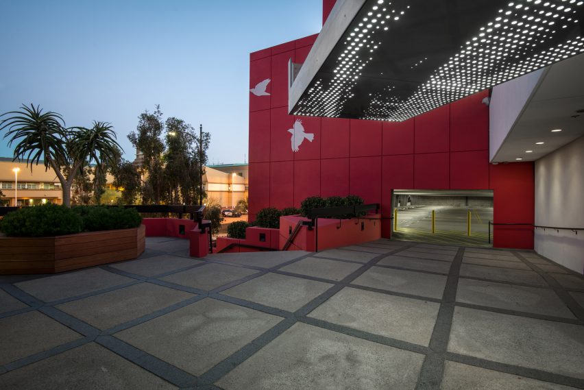 Connexion by Patrick Tighe