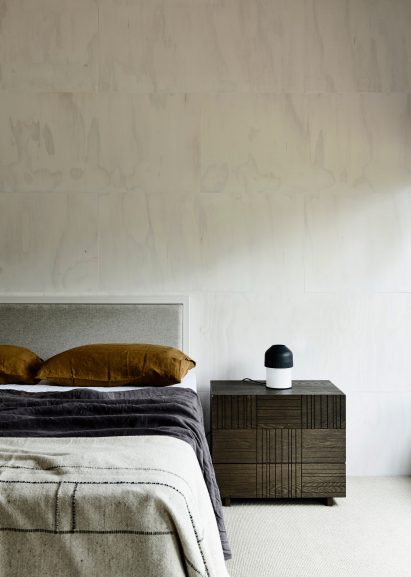 Courtyard Cottage, Flinders Melbourne by WOLVERIDGE ARCHITECTS