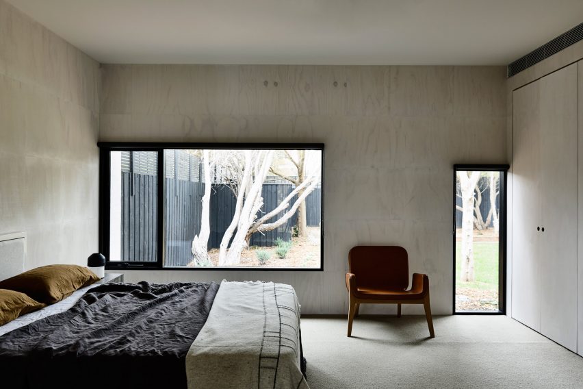 Courtyard Cottage, Flinders Melbourne by WOLVERIDGE ARCHITECTS
