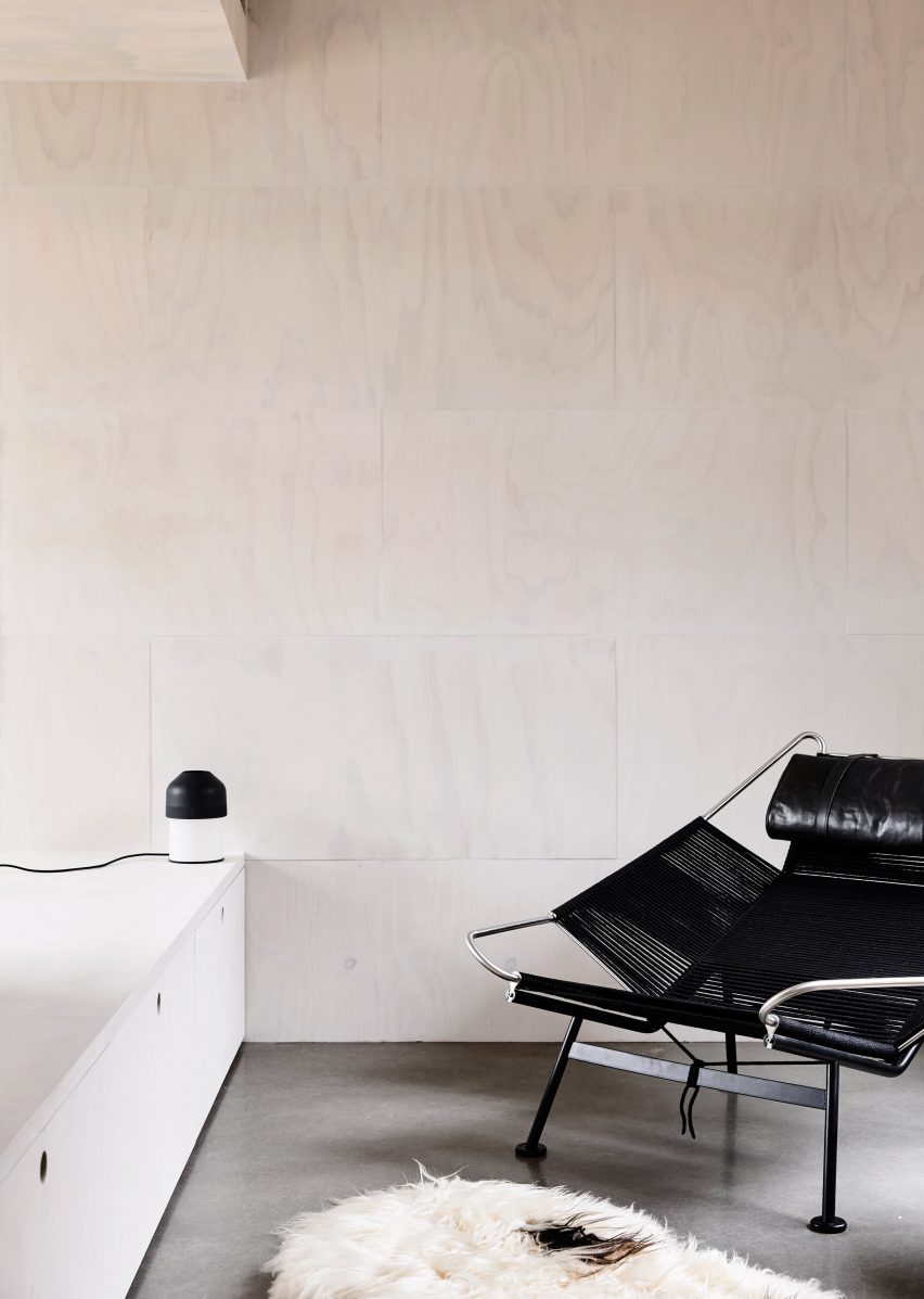 Courtyard Cottage, Flinders Melbourne by WOLVERIDGE ARCHITECTS