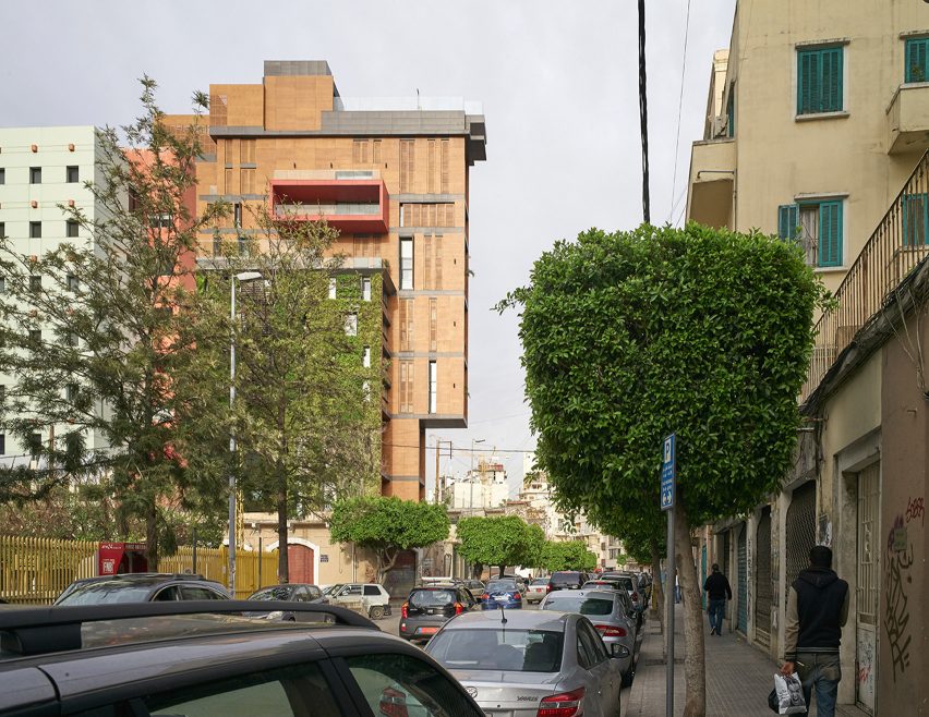 east-village_jean_marc-bonfils_apartment-art-gallery_lebanon-beirut_dezeen_1704_col_0
