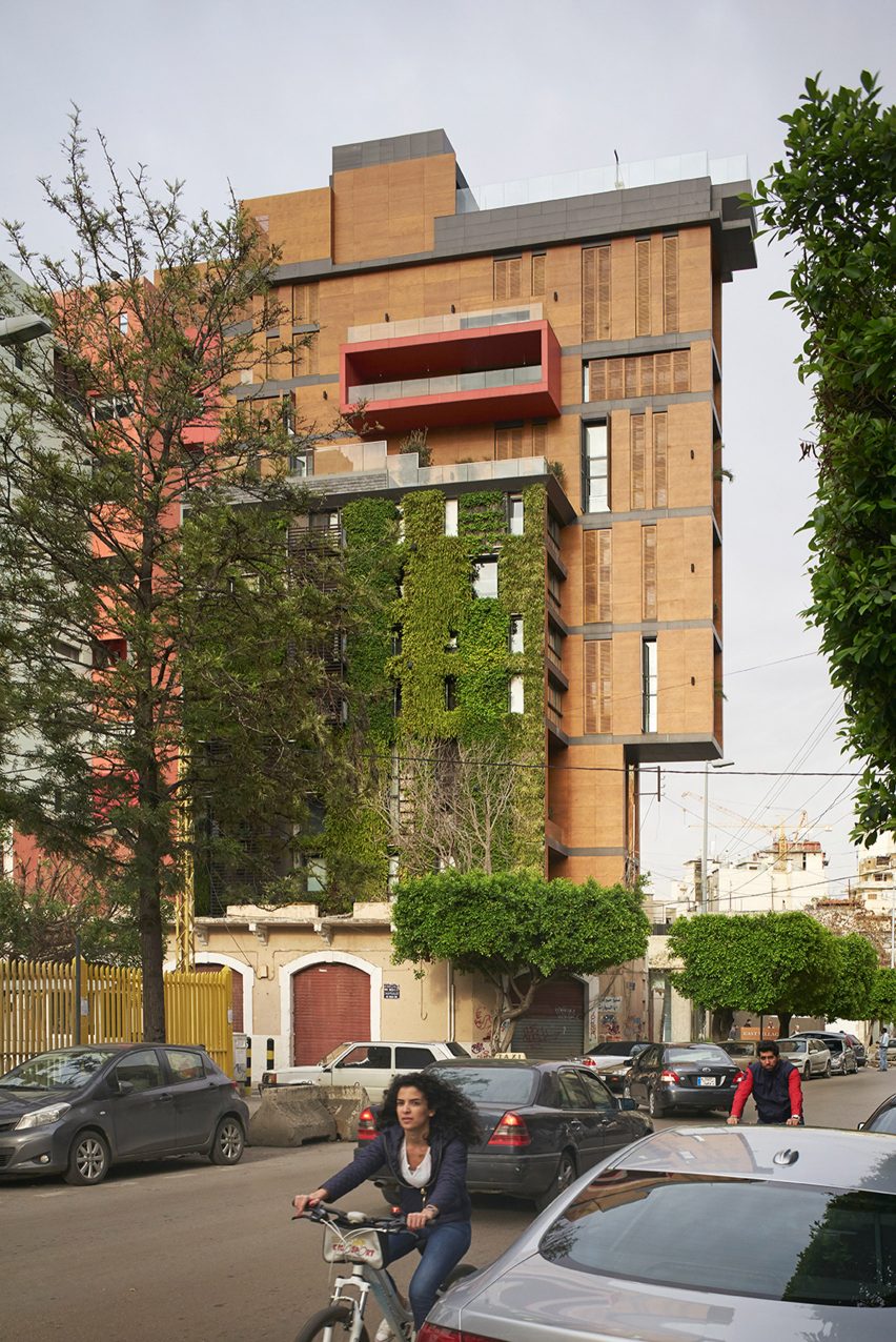east-village_jean_marc-bonfils_apartment-art-gallery_lebanon-beirut_dezeen_1704_col_0
