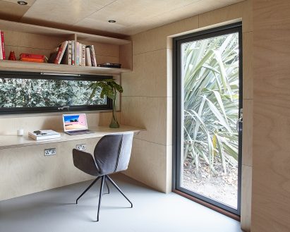 ecospace-ipt-architects-garden-studio-shed-uk-residential_dezeen_2364_col_3