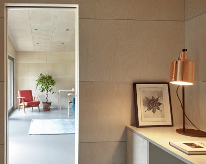 ecospace-ipt-architects-garden-studio-shed-uk-residential_dezeen_2364_col_7