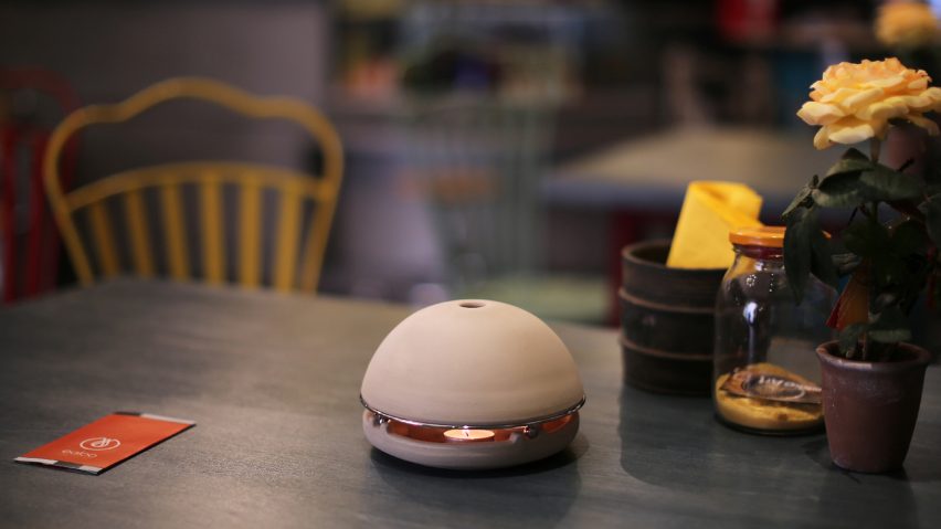Electricity-free Egloo heater uses only candle power to warm a room