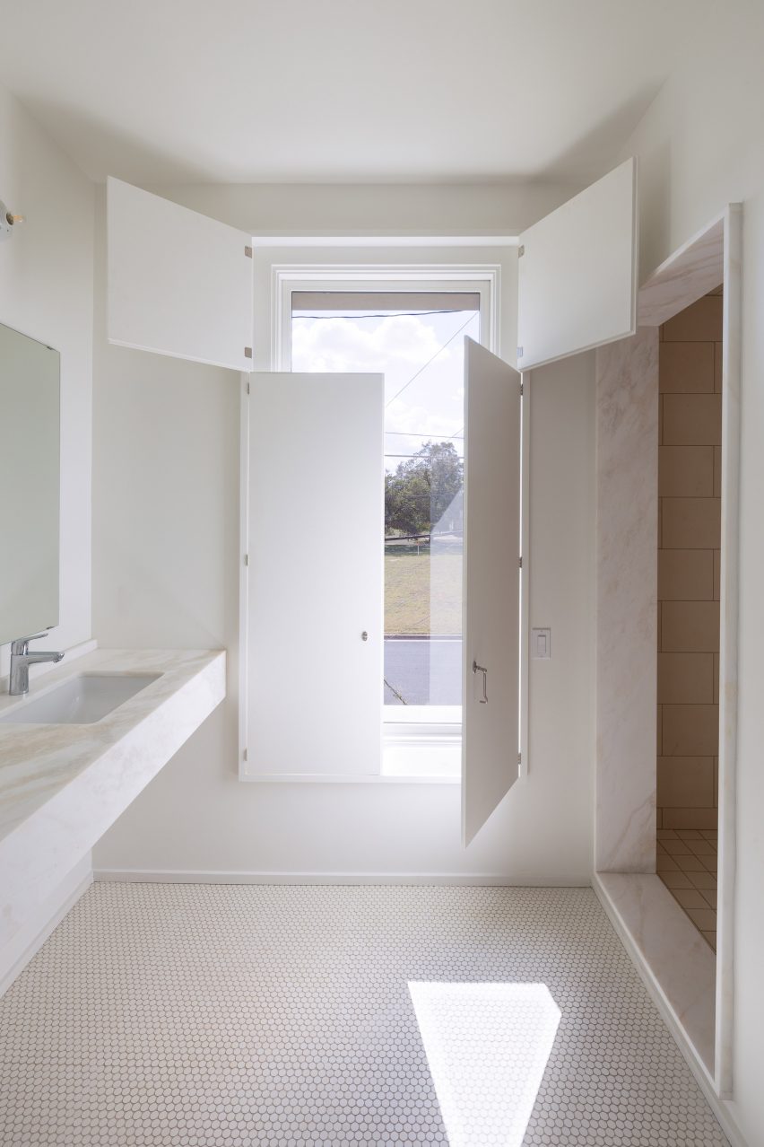 Elephant House by Faye and Walker Architecture