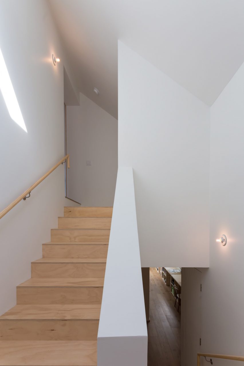 Elephant House by Faye and Walker Architecture