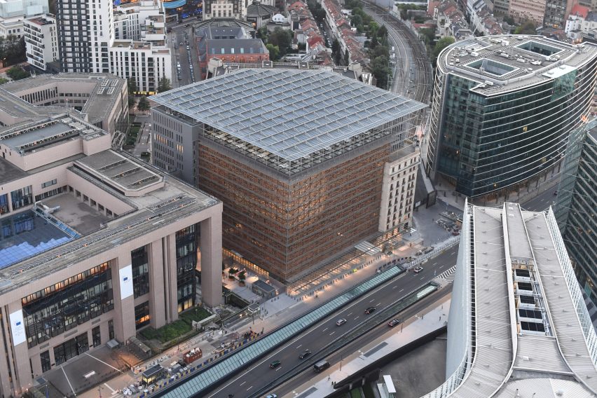 European Union headquarters in Brussels by Samyn and partners