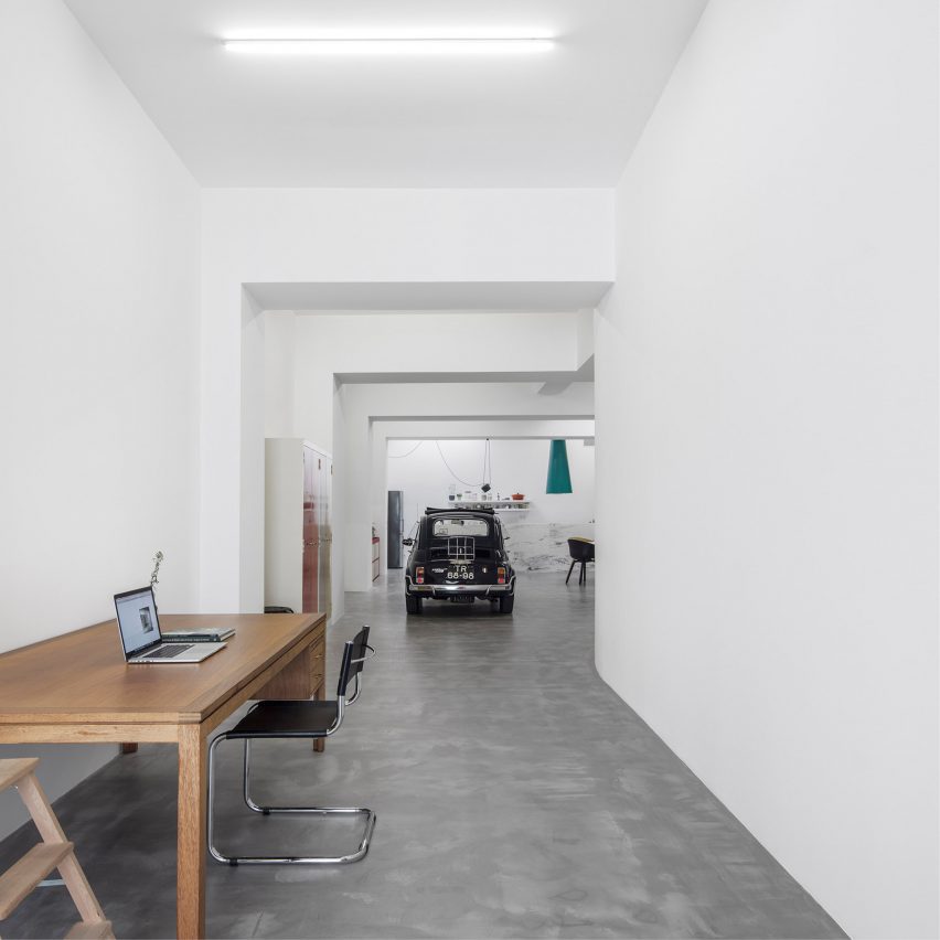 Garage house Lisbon by Fala Atelier