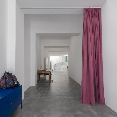 Garage house Lisbon by Fala Atelier