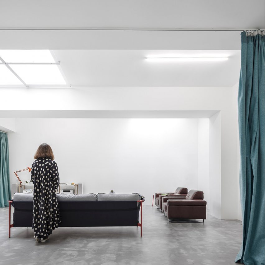 Garage house Lisbon by Fala Atelier