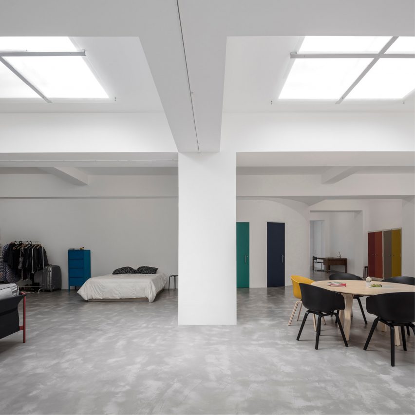 Garage house Lisbon by Fala Atelier