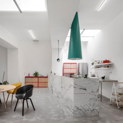 Garage house Lisbon by Fala Atelier