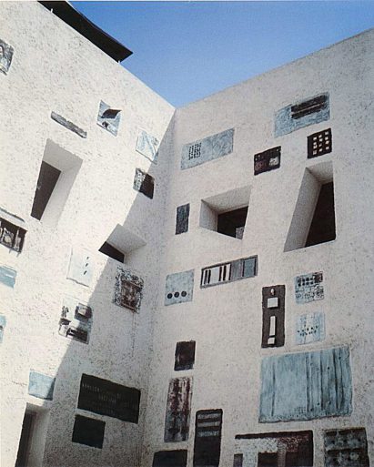 gio-ponti-preservation-in-iran-architecture-protest-news_dezeen_2364_col_2