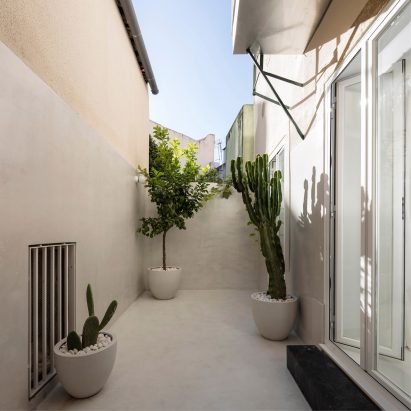 Graça apartment in Lisbon by Fala Atelier