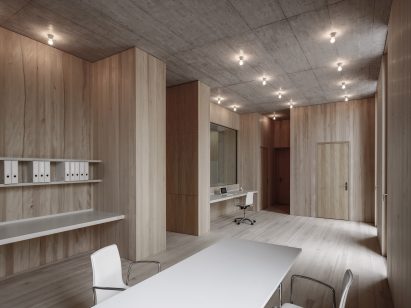 Griss Equine Veterinary Practice in Austria by Marte Marte Architects