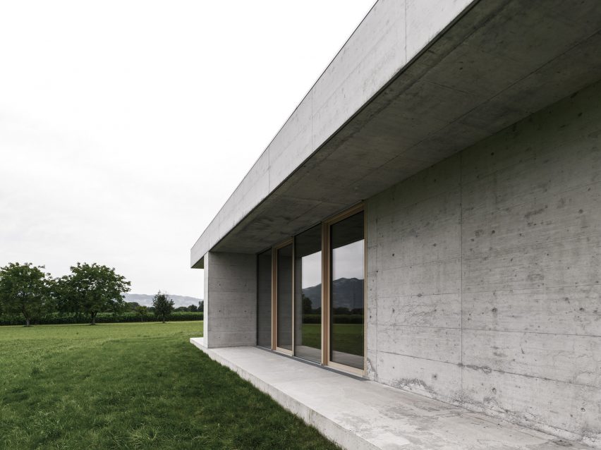 Griss Equine Veterinary Practice in Austria by Marte Marte Architects