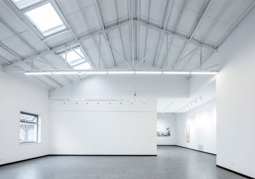 Hall within cloud-Art studio of Xu Hongquan