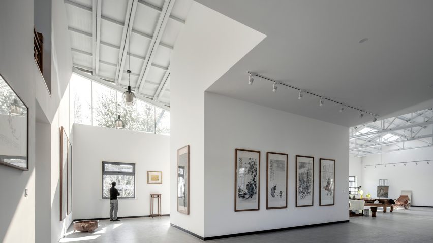 Hall within cloud-Art studio of Xu Hongquan