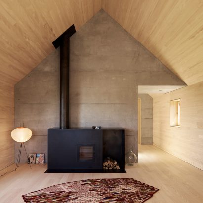 house-baumle-bernado-bader-architekten-fireplace-dezeen-pinterest-col
