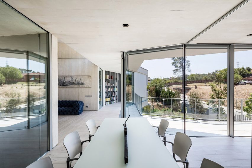 House in Valldoreix by 05AM arquitectura