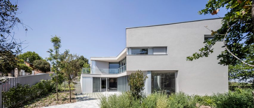 House in Valldoreix by 05AM arquitectura