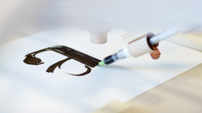 How to write Bodoni lowercase by Sooji Lee