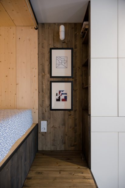 micro-apartment-in-moscow-by-studio-bazi-_dezeen_2364_col_8