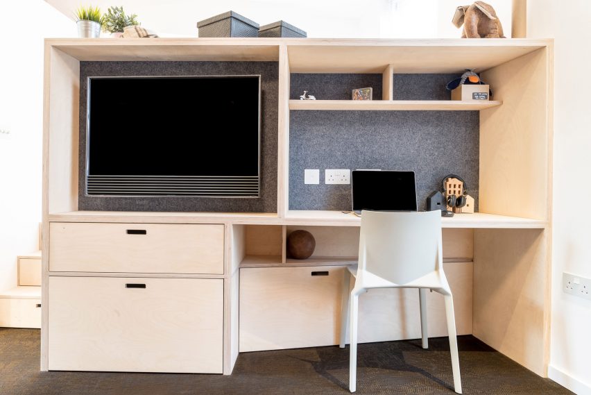 Micro flat in Islington by Diego Dalpra