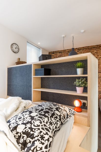 Micro flat in Islington by Diego Dalpra