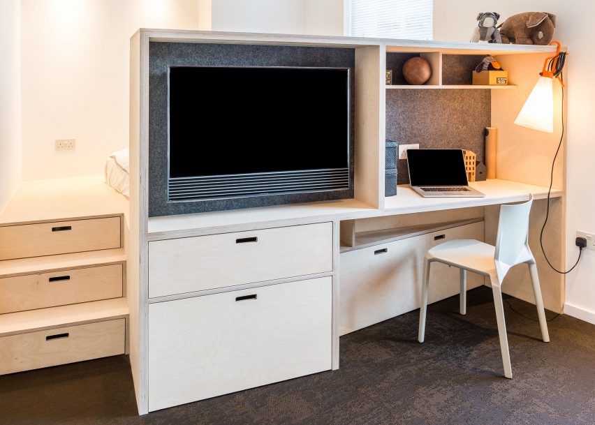 Micro flat in Islington by Diego Dalpra