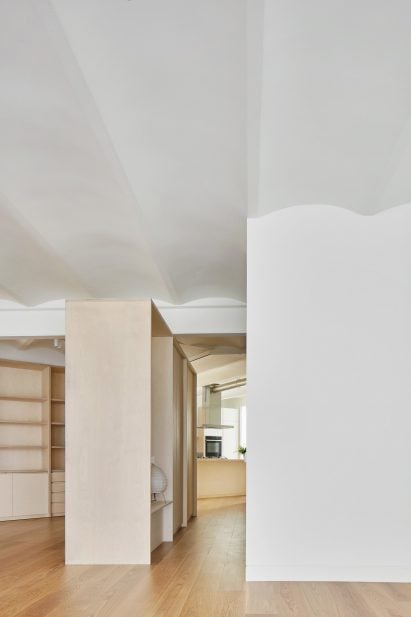 mitre-apartment-bajet-girame-architects-interior-apartment-residential_lr_dezeen_1704_col_6
