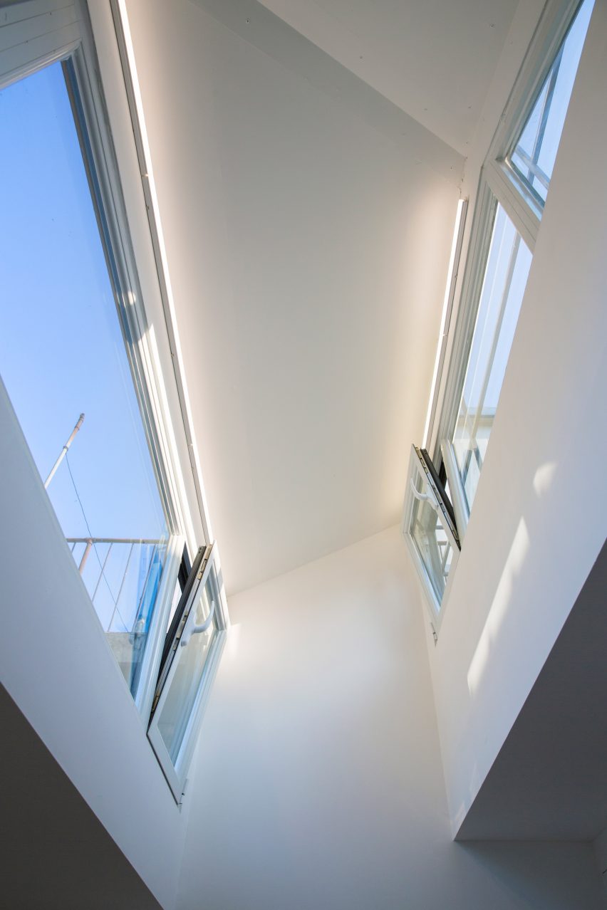 Mrs Fan's Plugin House by People's Architecture Office