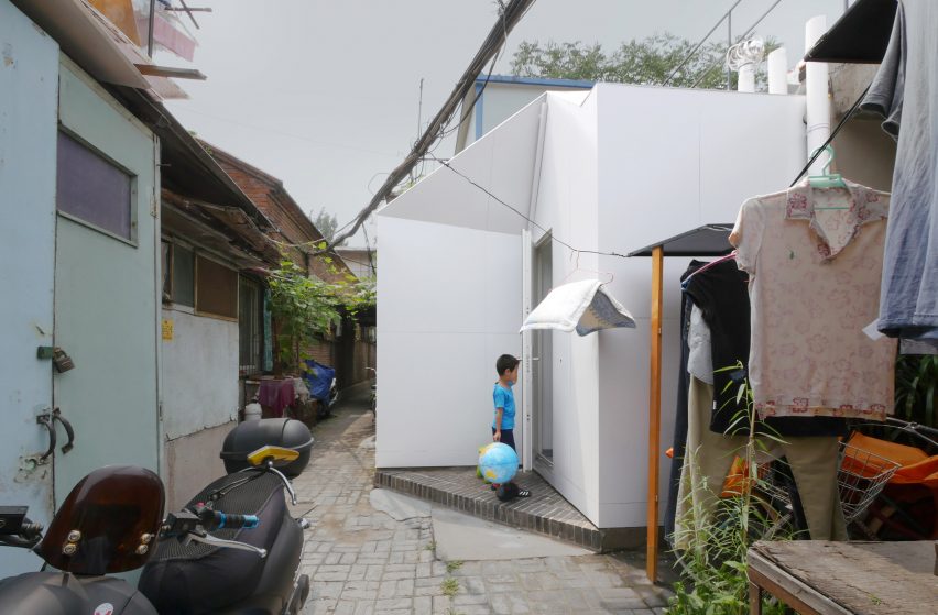 Mrs Fan's Plugin House by People's Architecture Office