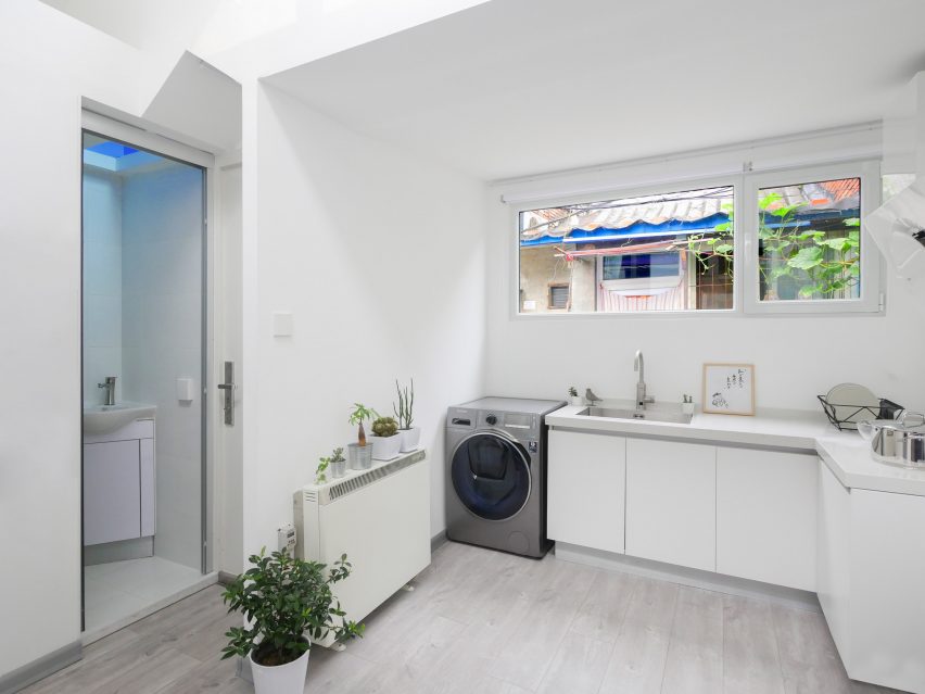 Mrs Fan's Plugin House by People's Architecture Office
