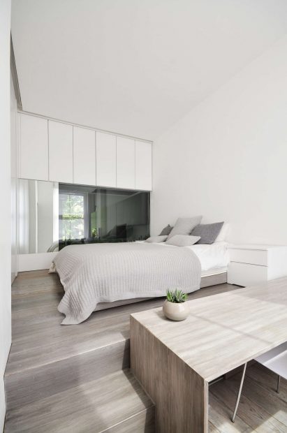 Nevern Square Apartment by Daniele Petteno Architecture Workshop