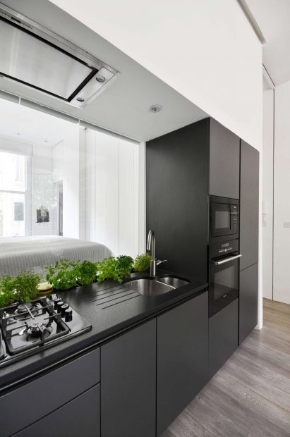 Nevern Square Apartment by Daniele Petteno Architecture Workshop