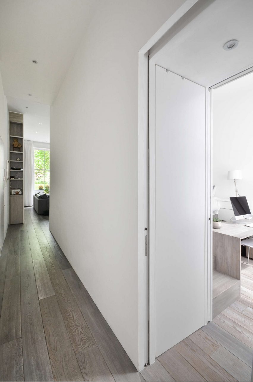 Nevern Square Apartment by Daniele Petteno Architecture Workshop