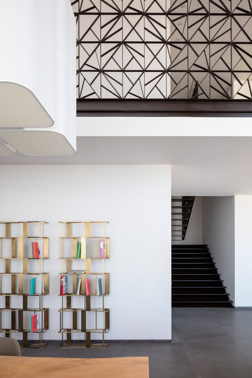 P Duplex by Pitsou Kedem