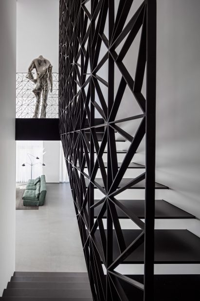 P Duplex by Pitsou Kedem