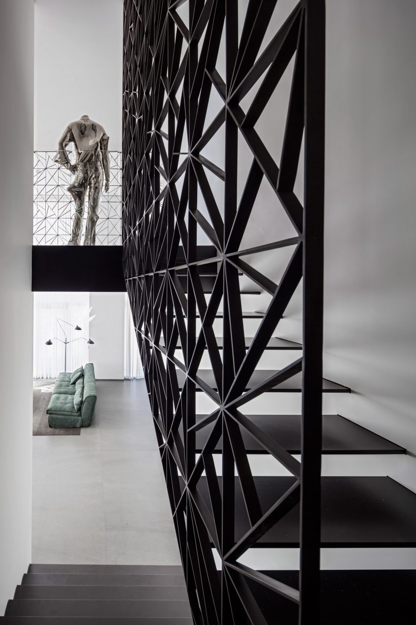 P Duplex by Pitsou Kedem