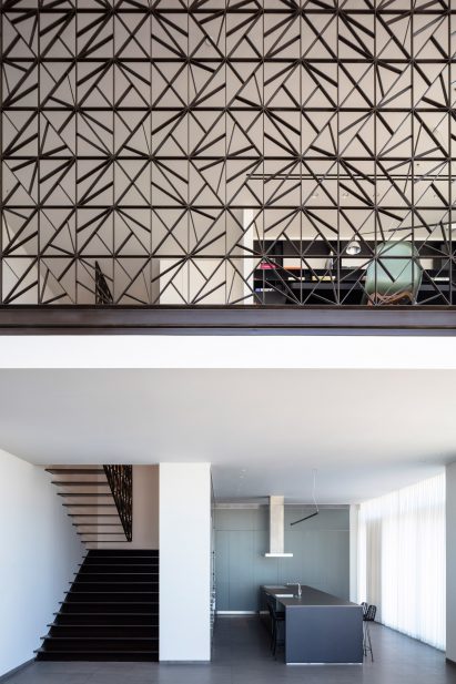 P Duplex by Pitsou Kedem