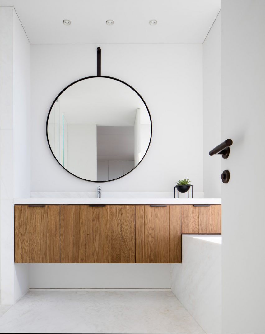 P Duplex by Pitsou Kedem