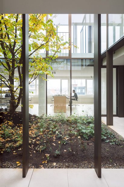 Penthouse Brtiselei by Hans Verstuyft Architecten
