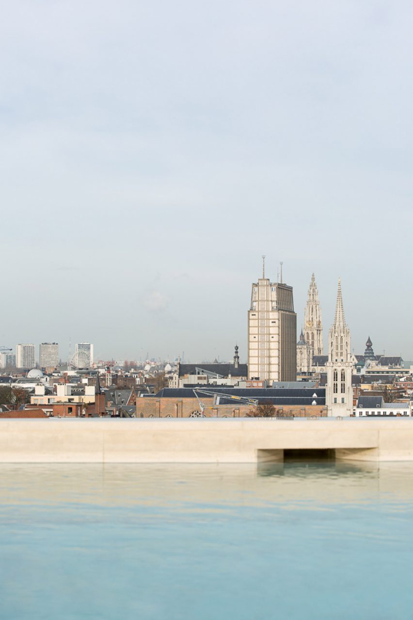 Penthouse Brtiselei by Hans Verstuyft Architecten