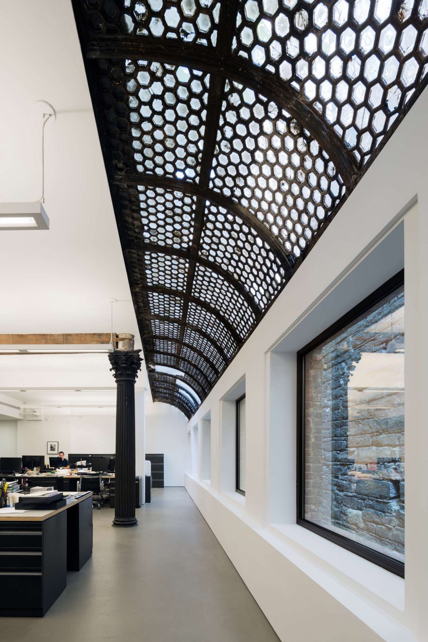 Peter Freeman Gallery in New York by Toshiko Mori Architect