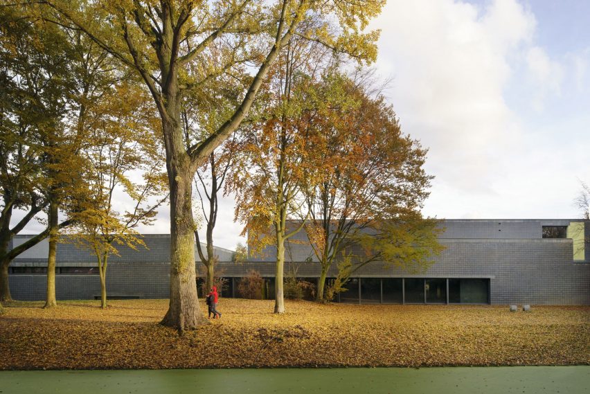 Sportscentre in Rotterdam by Koen van Velsen architects architecture netherlands