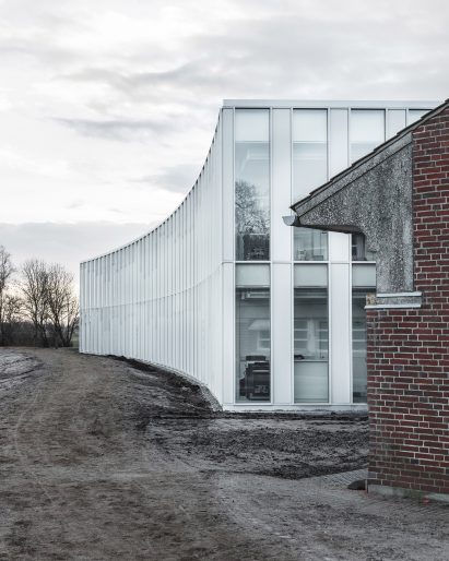 tonder-townhall-extension-renovation-sleth-architecture-infrastructure-denmark_dezeen_2364_col_9