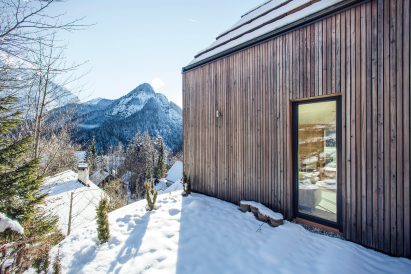 Vacation home in Kranjska Gora by Jernej Prijon and Vid Razinger