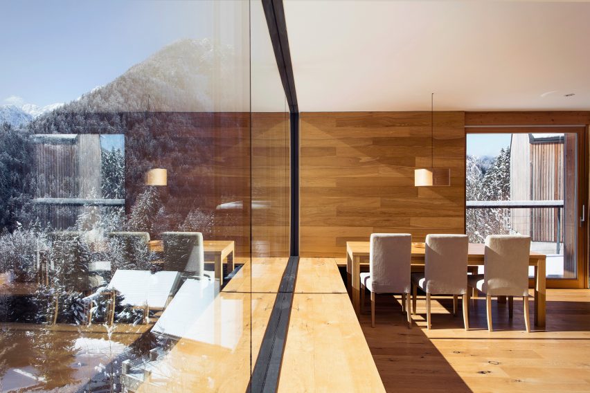 Vacation home in Kranjska Gora by Jernej Prijon and Vid Razinger